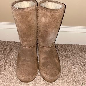 Bearpaw tall boots